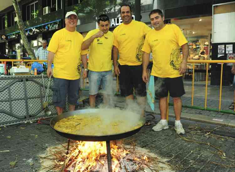 La Falla Oeste en el concurso de Paellas