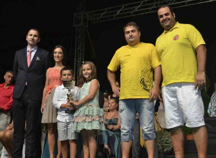 La Falla Oeste gana el concurso de paellas