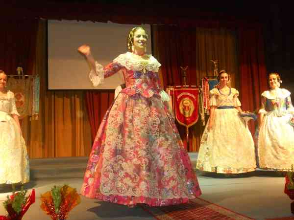 Gala fallera 2011 041