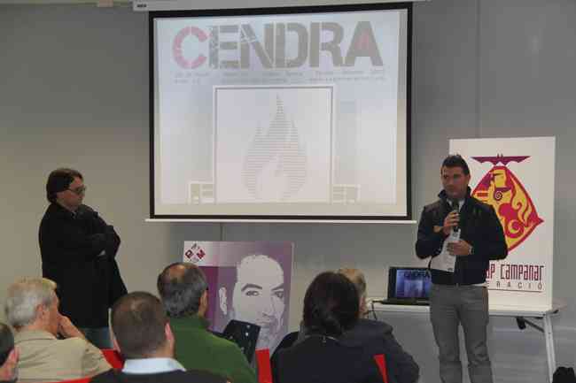 Presentaci  n Revista Cendra  8 