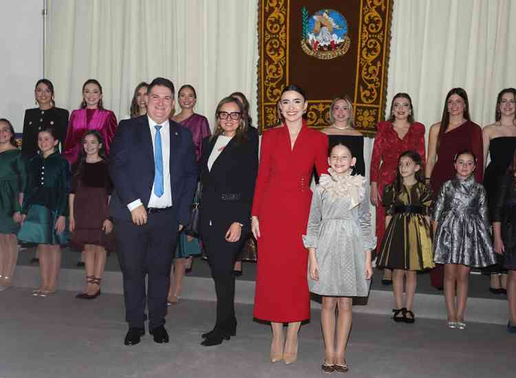 gala indumentaria 26  