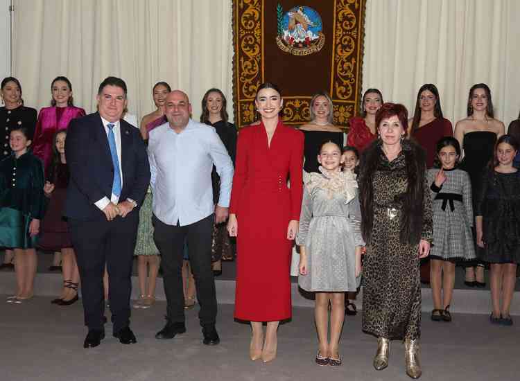 gala indumentaria 26  