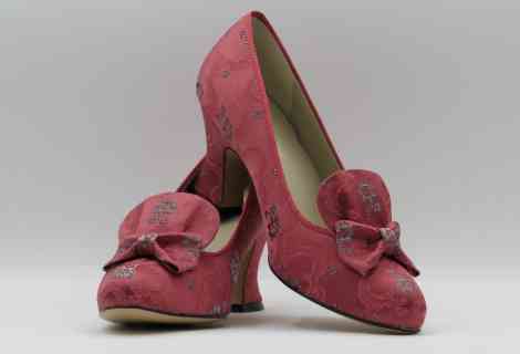 Graciliana Ráez y los zapatos de Carmen Prades