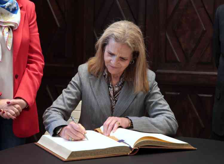 0311 alcaldessa  infanta elena 