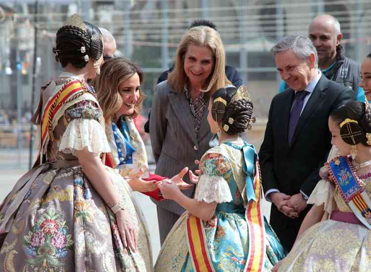 0311 alcaldessa  infanta elena 