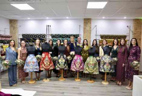 Presentación telas primer traje Corte de Honor