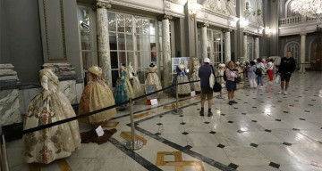 El Ayuntamiento de Valencia acoge la II Exposición “Joyas de la Indumentaria” organizada por el Gremio de Sastres y Modistas CV
