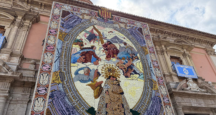 Valencia se prepara para celebrar los festejos en honor a la Virgen de los Desamparados