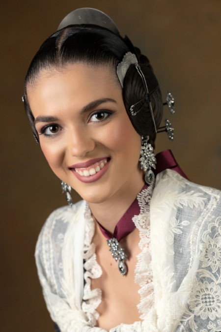 Nuria Olivares Robledo Nº 371 Falla Josep Maria Bayarri Los Isidros